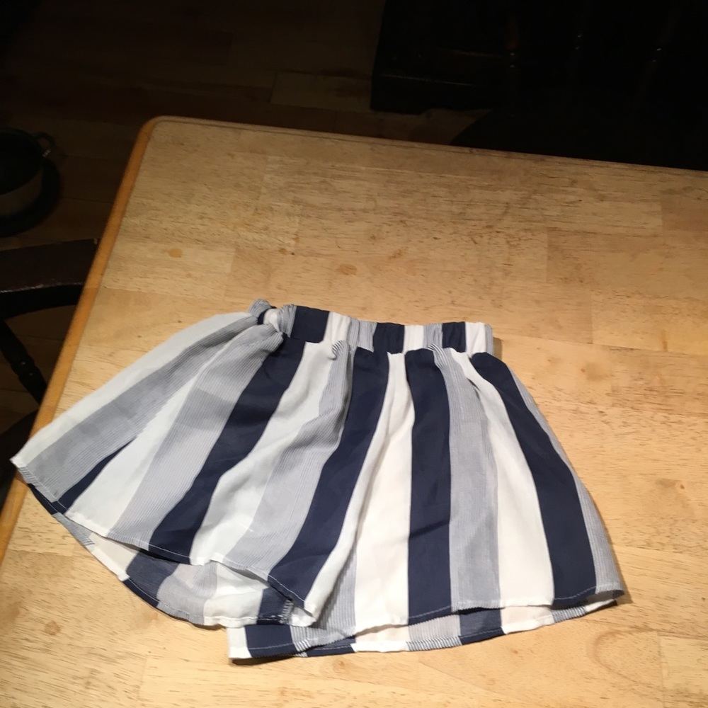 shorts size small